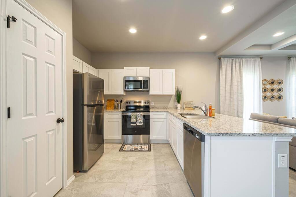 Gorgeous, Brand New 3 Bedrooms Home- Built 2024, Near Seaworld & Lackland Afb San Antonio Exteriér fotografie