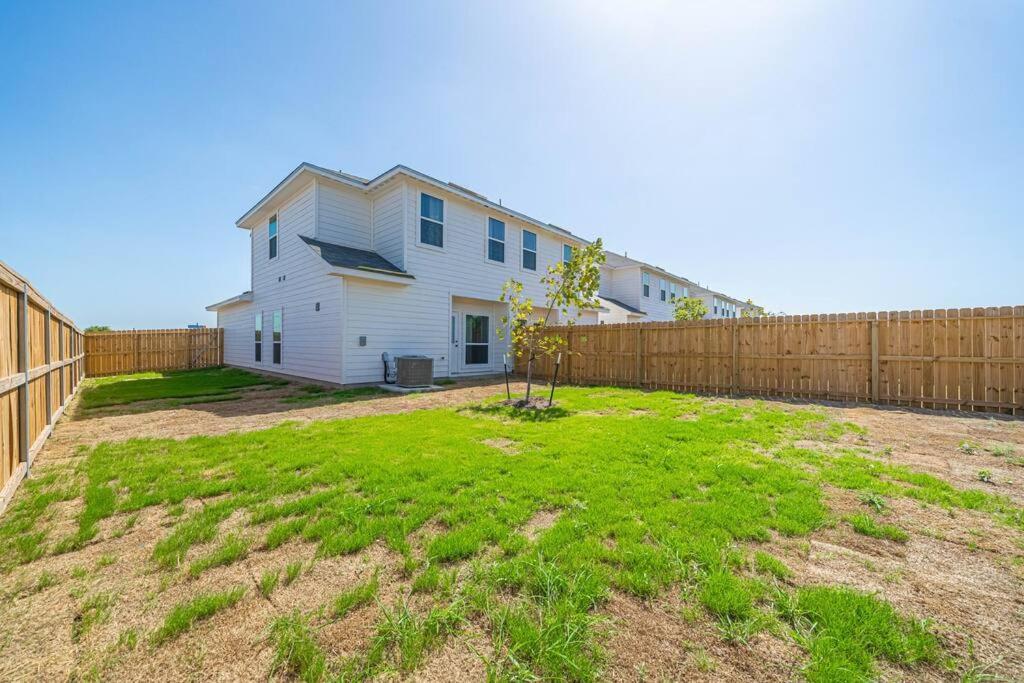 Gorgeous, Brand New 3 Bedrooms Home- Built 2024, Near Seaworld & Lackland Afb San Antonio Exteriér fotografie