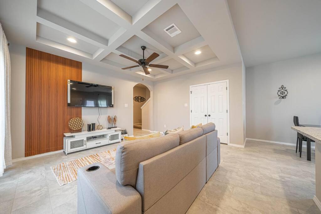 Gorgeous, Brand New 3 Bedrooms Home- Built 2024, Near Seaworld & Lackland Afb San Antonio Exteriér fotografie